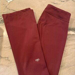 ALO Yoga Burgundy Leggings